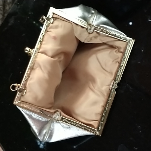 Gold Kisslock Evening Bag - Picture 4 of 5